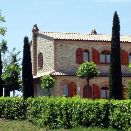 Holiday Home With Pool Tennis Court Parking Holiday home Montelparo
