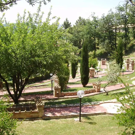 Holiday With Pool Tennis Court Parking * Montelparo